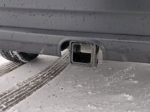 Used 2023 Subaru Outback Premium image 32