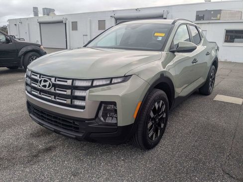 Used 2025 Hyundai Santa Cruz SEL FWD image 3