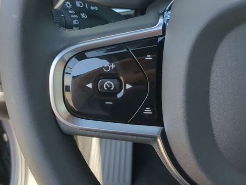New 2027 Volvo XC60 B5 Plus AWD/4WD image 22