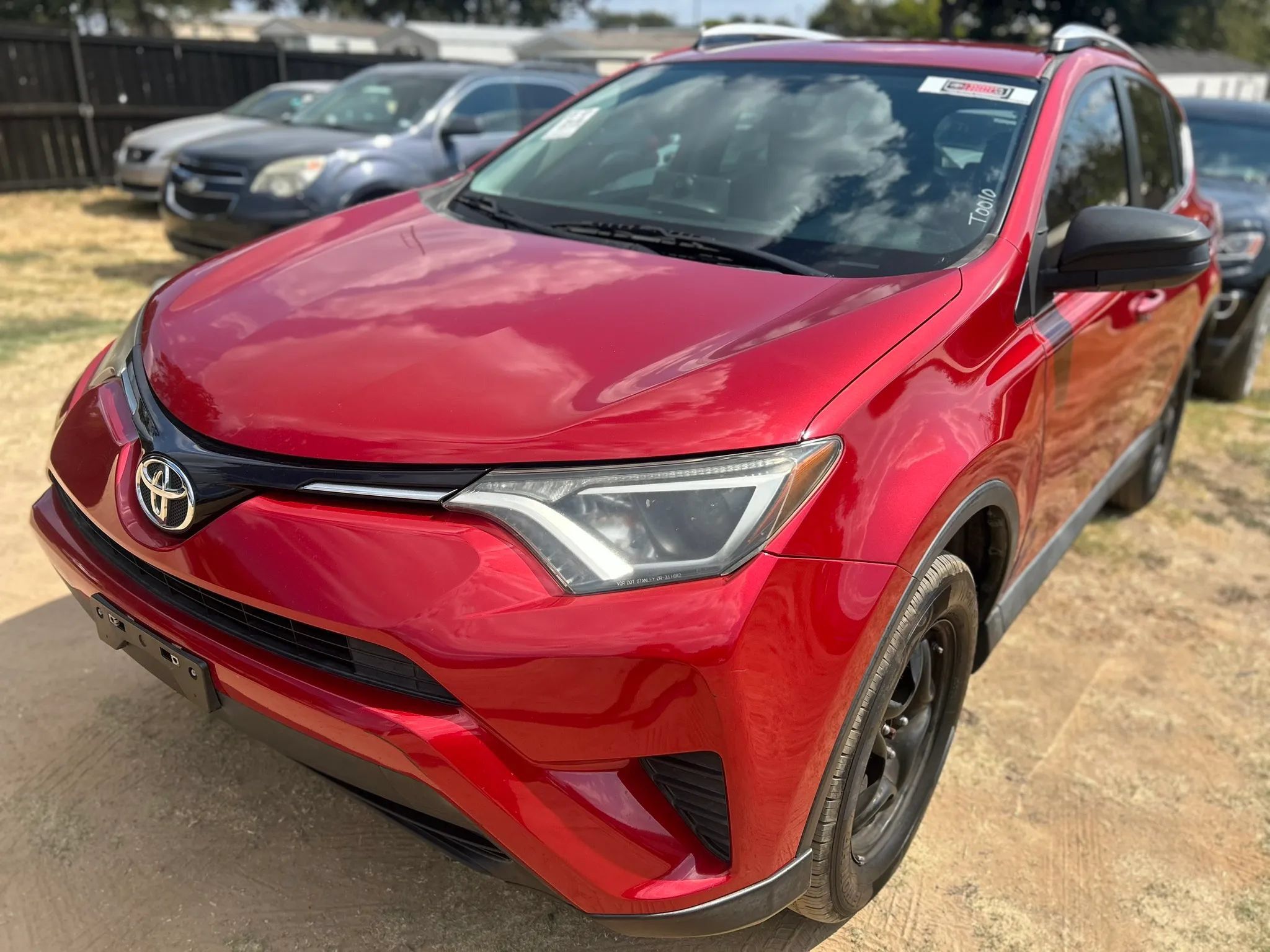 Used 2016 Toyota RAV4 LE FWD image 2