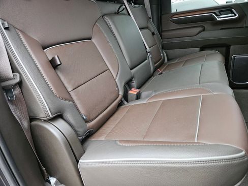 Used 2024 GMC Sierra 3500 Denali w/ Denali Reserve Package image 28