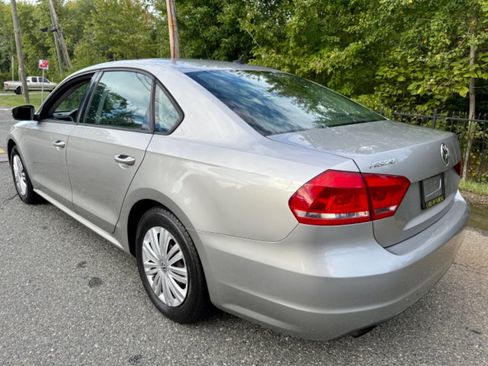 Used 2014 Volkswagen Passat 1.8T S image 17