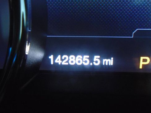 Used 2017 Ford F150 Platinum w/ Equipment Group 701A Luxury image 10