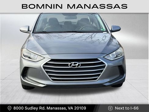 Used 2017 Hyundai Elantra SE image 3