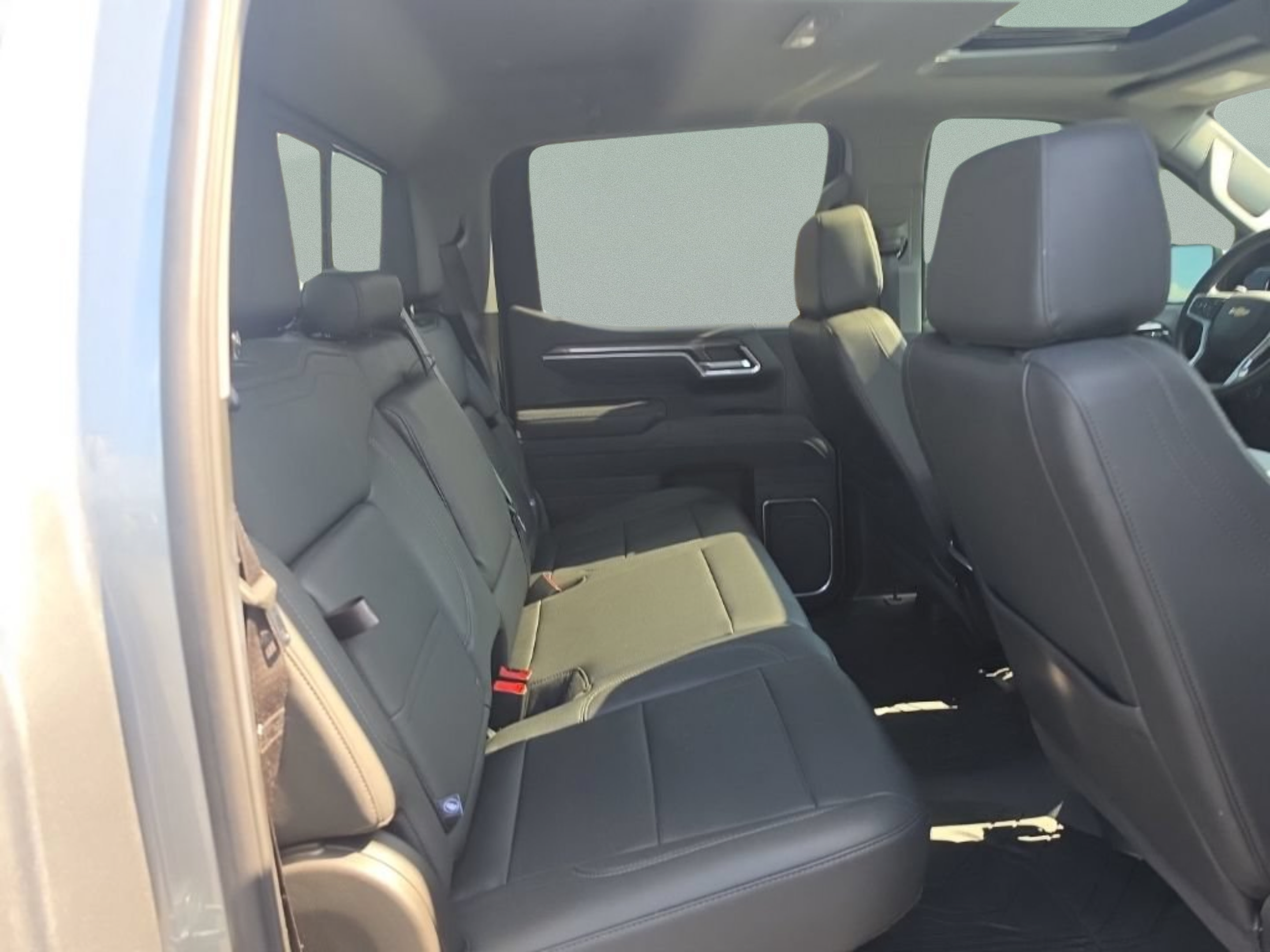 Used 2026 Chevrolet Silverado 1500 LTZ w/ LTZ Premium Package AWD/4WD image 31