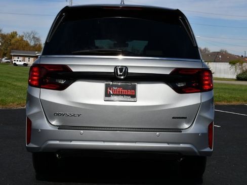 Used 2025 Honda Odyssey Touring image 6