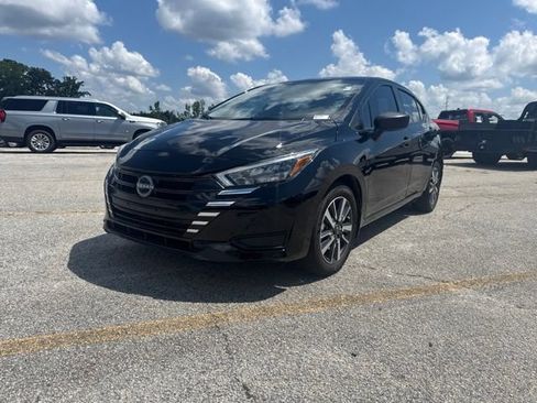 Used 2025 Nissan Versa S w/ S Plus Package FWD image 1