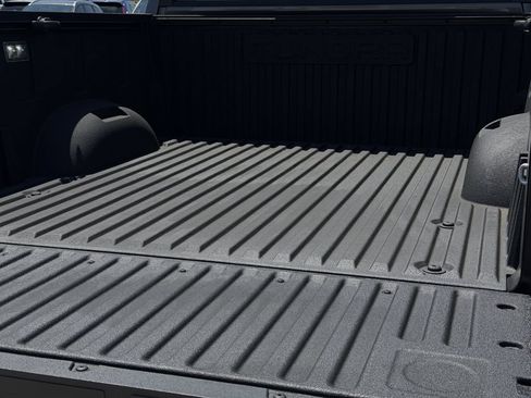 Used 2025 Toyota Tundra Platinum AWD/4WD image 32