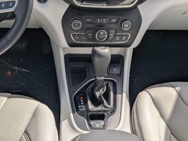Used 2019 Jeep Cherokee Limited w/ Technology Group FWD image 20