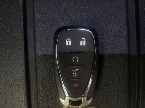 Used 2021 Chevrolet Equinox LT FWD image 32
