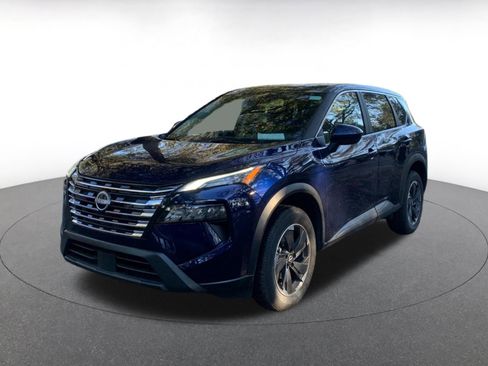 Used 2025 Nissan Rogue SV image 3