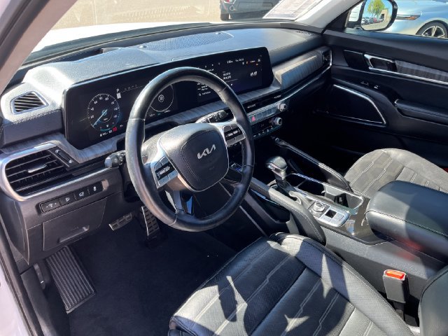 Used 2024 Kia Telluride SX Prestige w/ Towing Package AWD/4WD image 12