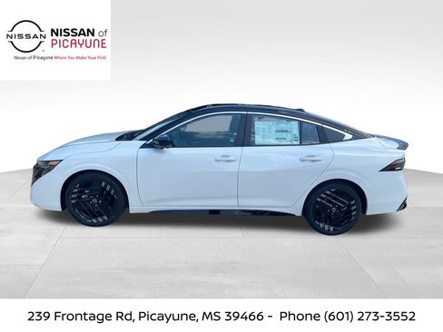 New 2026 Nissan Sentra SR w/ SR Premium Package FWD image 2