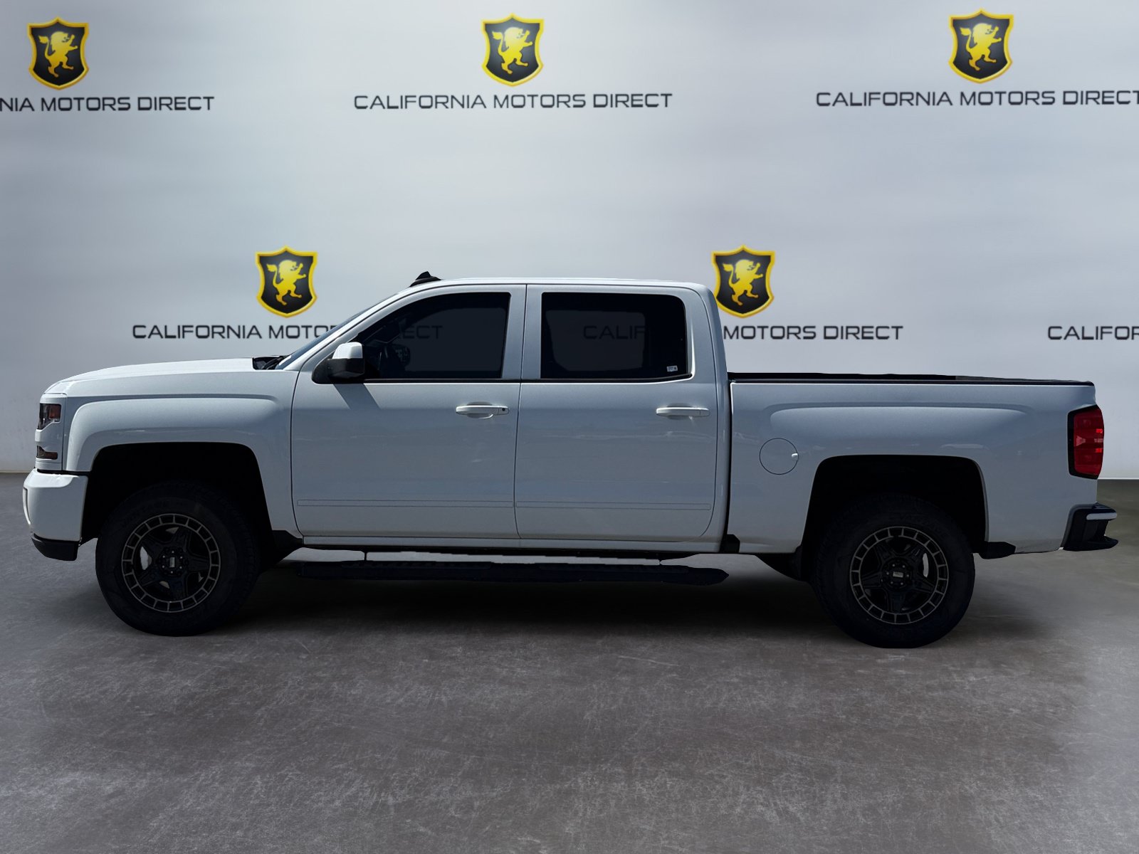 Used 2017 Chevrolet Silverado 1500 LT w/ All Star Edition AWD/4WD image 2