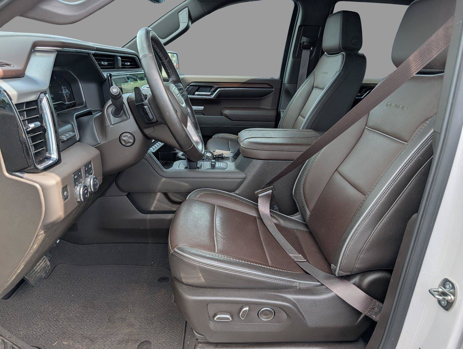 Certified 2024 GMC Sierra 1500 Denali w/ Denali Reserve Package AWD/4WD image 11