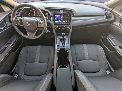 Used 2018 Honda Civic Sport image 14