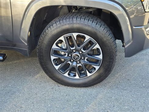 Used 2023 Toyota Tundra Limited image 9