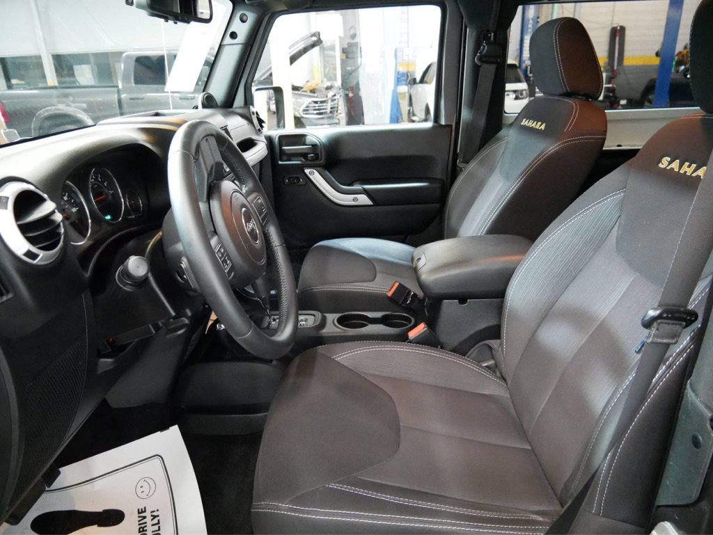 Used 2014 Jeep Wrangler Sahara AWD/4WD image 17