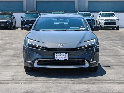 New 2026 Toyota Prius Plug-In Hybrid FWD image 2