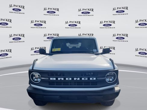 New 2025 Ford Bronco 4-Door image 8