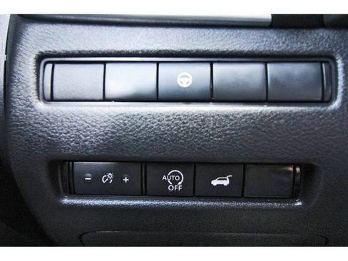 Used 2024 Nissan Rogue SV w/ SV Premium Package image 19