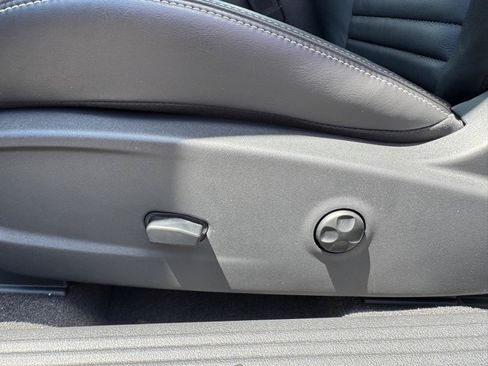 Used 2012 Dodge Challenger R/T RWD image 15