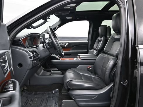 Used 2022 Lincoln Navigator L Reserve AWD/4WD image 21