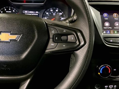 Used 2021 Chevrolet TrailBlazer LS image 25