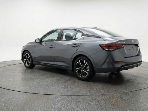 Used 2025 Nissan Sentra SV image 6