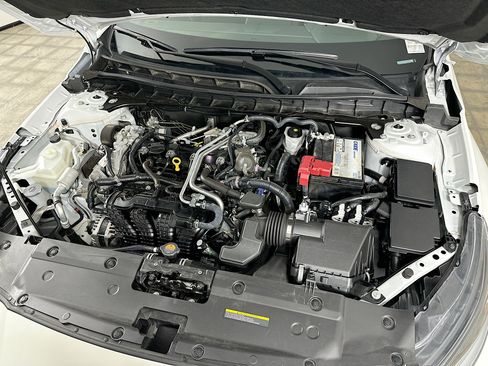 Used 2024 Nissan Altima 2.5 SV image 31