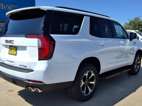 New 2026 GMC Yukon AT4 AWD/4WD image 8