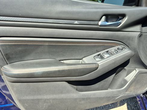 Used 2020 Nissan Altima 2.5 SR w/ Premium Package FWD image 14