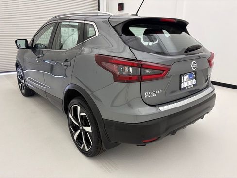 Used 2022 Nissan Rogue Sport SL AWD/4WD image 16