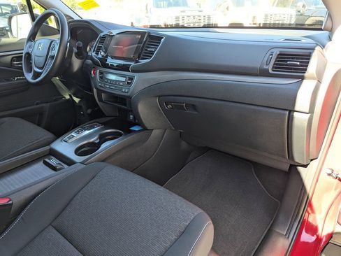 Used 2023 Honda Ridgeline Sport image 10