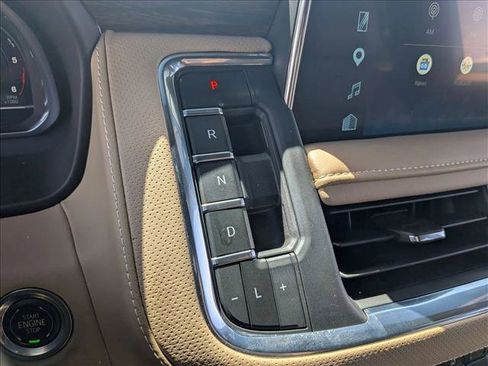 Certified 2024 Chevrolet Suburban Premier image 11