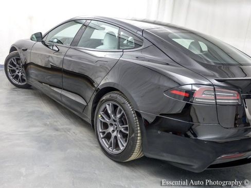 Used 2022 Tesla Model S Plaid image 10