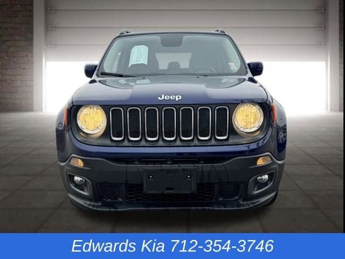 Used 2016 Jeep Renegade Latitude image 5