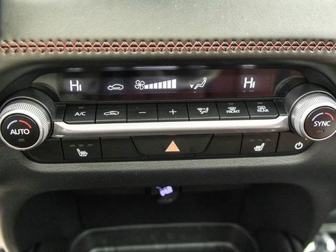 Used 2025 MAZDA CX-50 AWD 2.5 Hybrid w/ Premium Pkg image 21