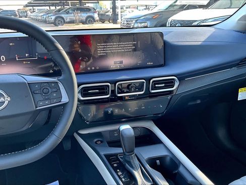 New 2026 Nissan Sentra SL FWD image 6