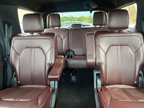 Used 2024 Ford Expedition Limited AWD/4WD image 43