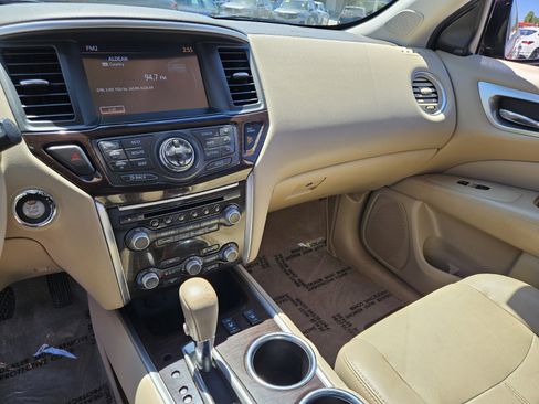 Used 2015 Nissan Pathfinder SL w/ SL Premium Package FWD image 21