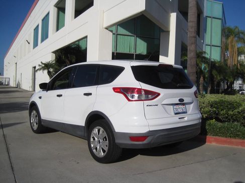 Used 2016 Ford Escape S image 8