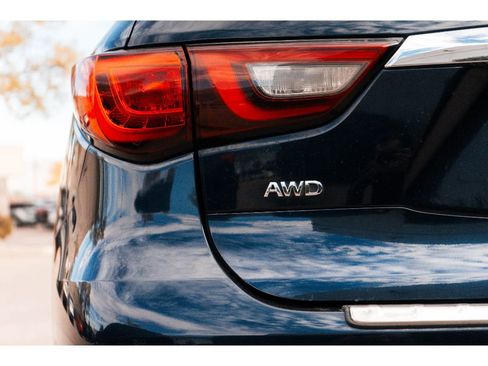 Used 2019 INFINITI QX60 Luxe w/ Essential Package image 7