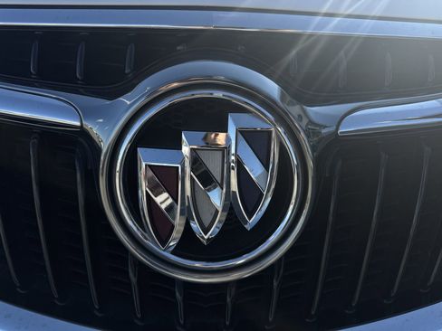 Used 2020 Buick Envision Essence image 32