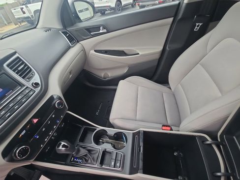 Used 2017 Hyundai Tucson Sport FWD image 24