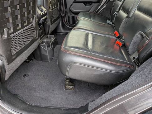 Used 2019 Jeep Wrangler Unlimited Rubicon image 16