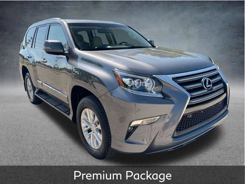 Used 2018 Lexus GX 460 Premium w/ Premium Package AWD/4WD image 3