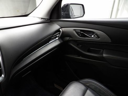 Used 2021 Chevrolet Traverse RS w/ LPO, Floor Liner Package AWD/4WD image 32