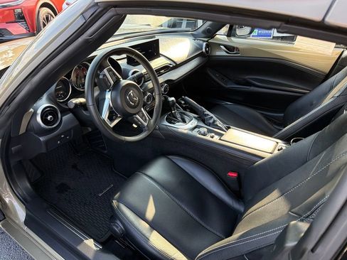Used 2024 MAZDA MX-5 Miata RF Grand Touring RWD image 13