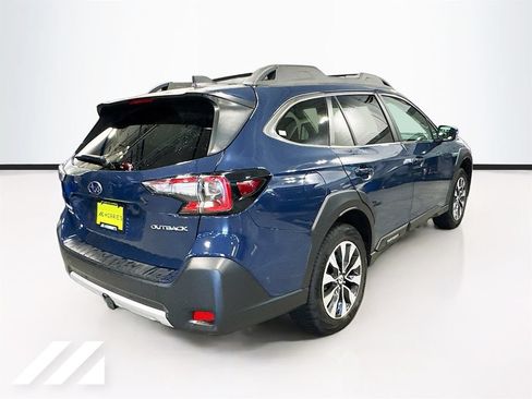 Used 2024 Subaru Outback Limited AWD/4WD image 5